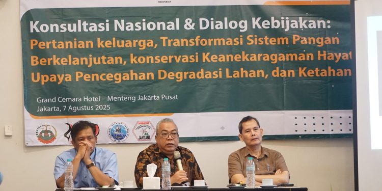 pemaparan materi pertanian keluarga, transformasi sistem panga, keanekaragaman hayati, krisis iklim dan upaya pencegahan degradasi lahan
